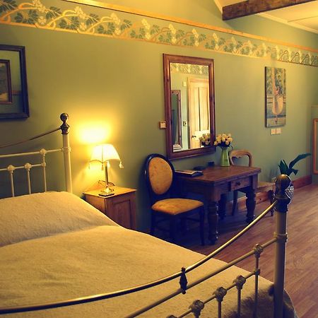 Crown House Suites Галифакс Номер фото