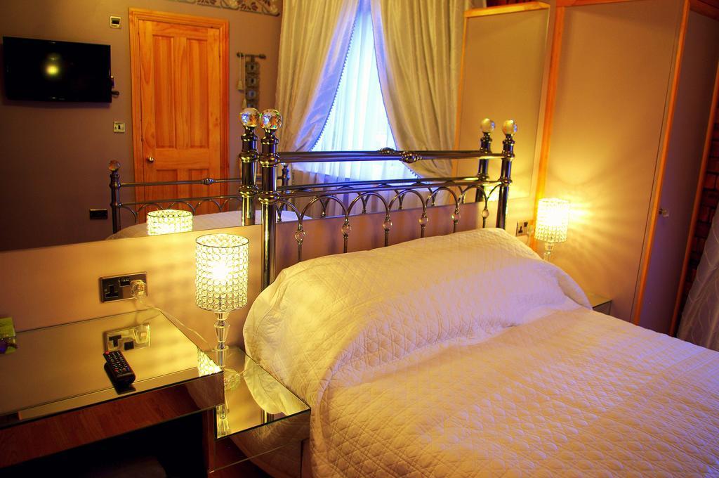 Crown House Suites Галифакс Номер фото